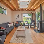 בית נופש Luxurious House With Sauna In בסטון