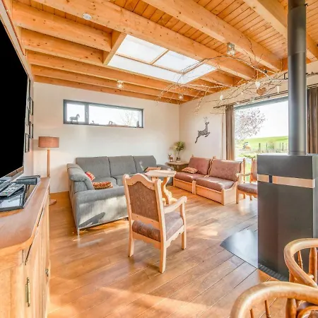 Ferienhaus Luxurious House With Sauna In A Farm In *