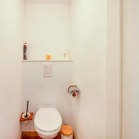 بيت للعطل Luxurious House With Sauna In باستونيا