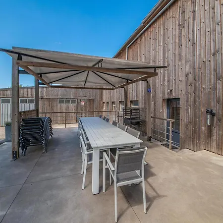 Luxurious House With Sauna In