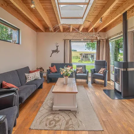 Дом отдыха Luxurious House With Sauna In Бастонь