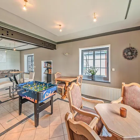 Luxurious House With Sauna In *