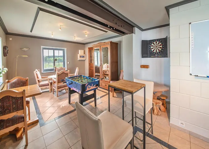 Nyaraló Luxurious House With Sauna In Bastogne