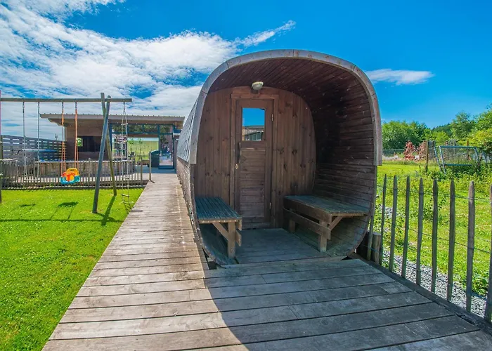 Nyaraló Luxurious House With Sauna In