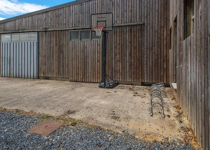 Nyaraló Luxurious House With Sauna In *