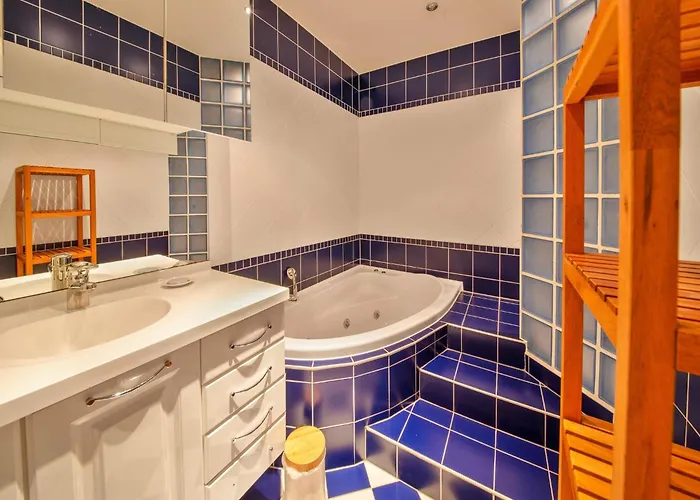 Casa de Férias Luxurious House With Sauna In *