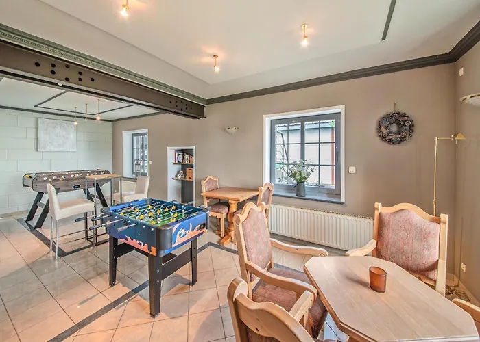 Luxurious House With Sauna In *