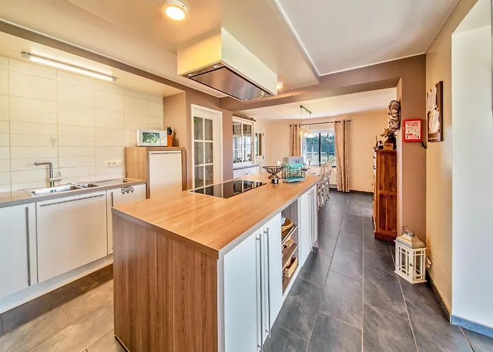 Luxurious House With Sauna In Bastogne